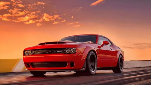 The first street-legal car to run a 10-second quarter mile