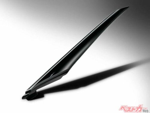 革新的な塗装技術がレクサス LMのピラーに導入！ デザインでも耐久性でも環境面でも優れた型内塗装！