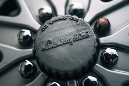 From Countach to Combat: The Lamborghini LM002 and Gaddafi’s unrealised battle plan