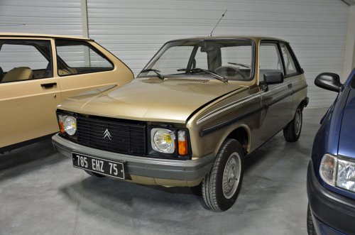 El hombre que posee 120 Citroëns