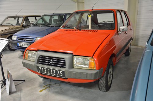 El hombre que posee 120 Citroëns