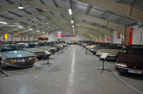 El hombre que posee 120 Citroëns