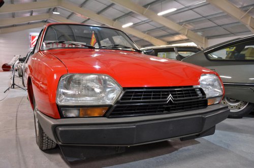 El hombre que posee 120 Citroëns