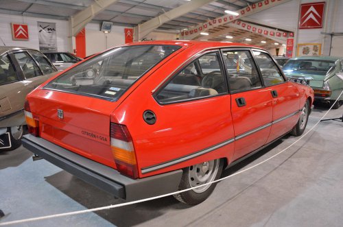 El hombre que posee 120 Citroëns