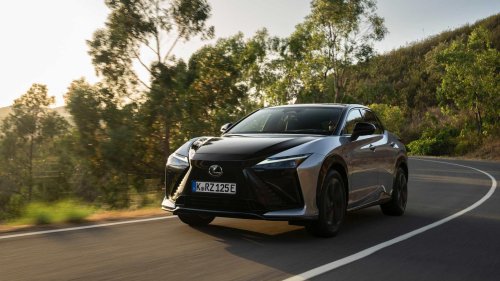 How the most reliable Genesis SUV compares to its closest Lexus rival