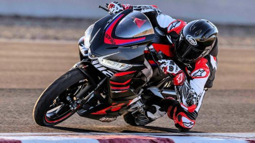 The beginner-friendly sports bike that doesn't feel like a compromise