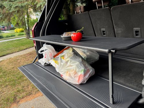 Ford, 2025 Ford Expedition has trick tailgate, wide-screen display
