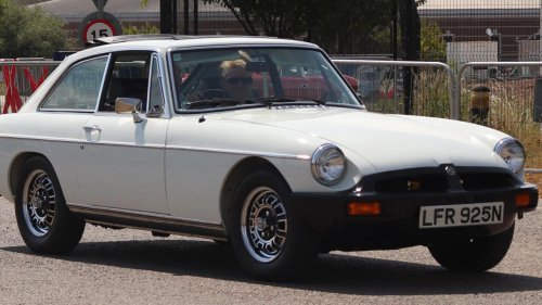 10 Classic Cars That Are Cheaper to Restore Than Buy