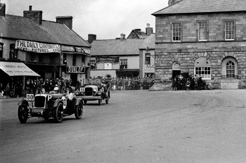 10 coches que robaron la gloria a otros