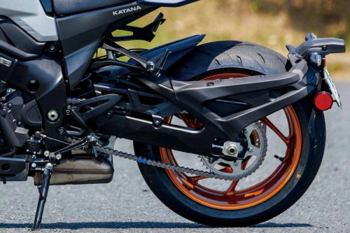 【レビュー】スズキ「KATANA」インプレ（2025年）｜独創のスタイリングと豪快なパワーを誇る現代の名刀