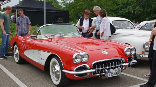 Early Corvette C1 roadsters with genuine style