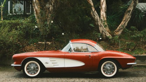Early Corvette C1 roadsters with genuine style