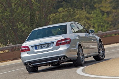 大きな話題となったメルセデス・ベンツ E63 AMGのエンジン変更【10年ひと昔の新車】