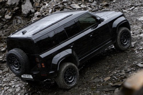 Land Rover Defender, Range Rover, Range Rover Sport get blacked-out flagships
