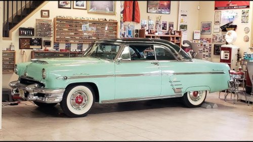 49 Mercury Monterey: sleek ’50s Detroit style