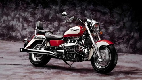 10 Old Cruiser Bikes That Still Slap Harder Than New Bikes