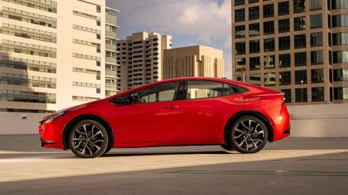 This AWD hybrid car delivers surprisingly good MPG