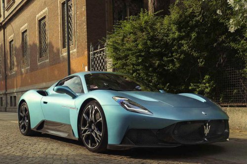 マセラティがMC20の進化形となる新型スーパースポーツカー「MCプーラ」を世界初披露