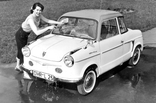 La edad de oro del coche con motor trasero