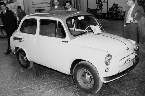 La edad de oro del coche con motor trasero