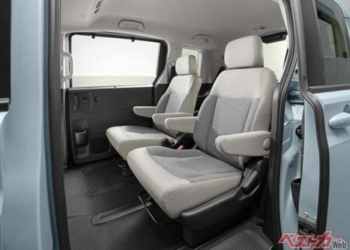 最強シエンタVS天才フリード決戦 3列シートコンパクト頂上決戦の鍵は「後席」と「走り」