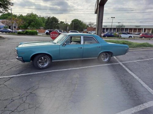 Gorgeous 1960s Classic Cars That Still Turn Heads