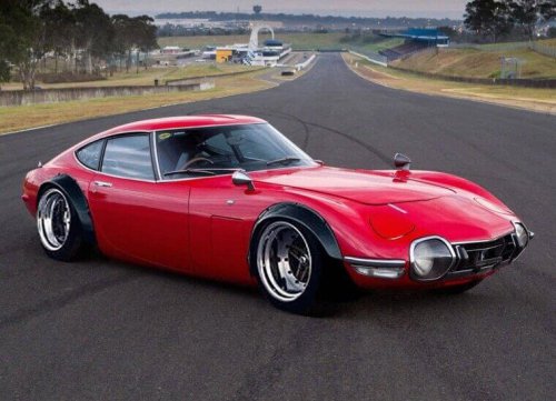 Gorgeous 1960s Classic Cars That Still Turn Heads