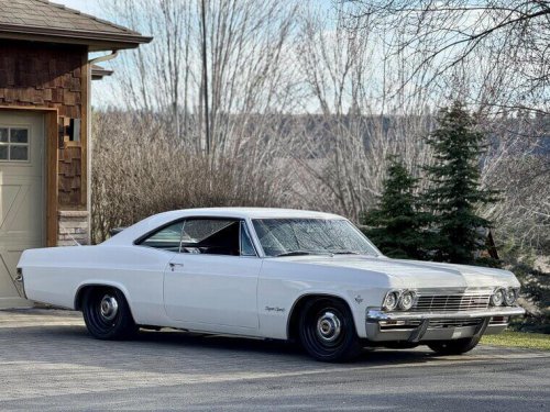 Gorgeous 1960s Classic Cars That Still Turn Heads