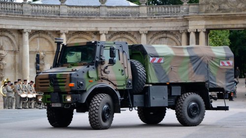 8 trucks that became famous for surviving impossible workloads
