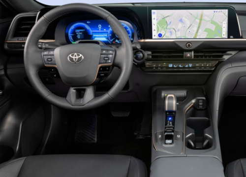 520万円のフェラーリ風SUV？トヨタが提案する「新しい高級感」にSUVファンが息をのんだ