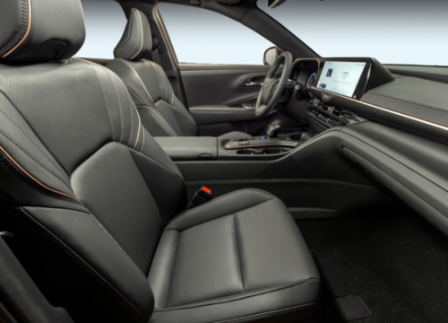 520万円のフェラーリ風SUV？トヨタが提案する「新しい高級感」にSUVファンが息をのんだ