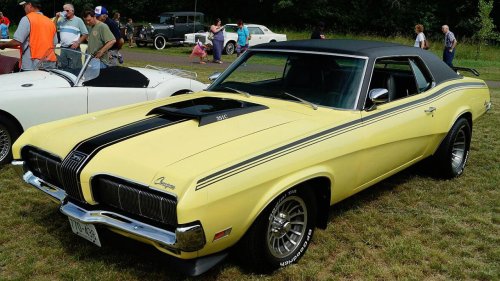 10 muscle cars that arrived at exactly the right moment