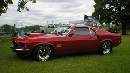 7 muscle cars from the 1960s that still outrun modern traffic