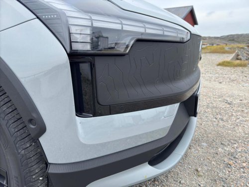 Volvo EX30 Cross Country: Photos From All Angles