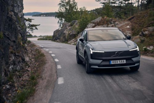 Volvo EX30 Cross Country: Photos From All Angles