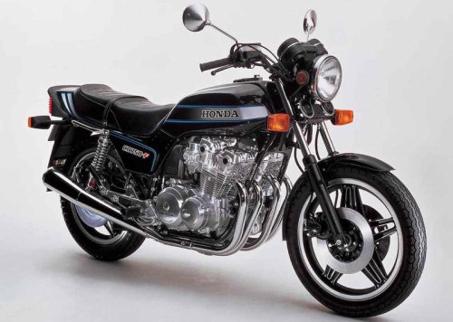 【世界初公開!!】ホンダ「CB1000Fコンセプト」に新色登場！ 全3色のラインアップが鈴鹿8耐会場でついに明らかに！