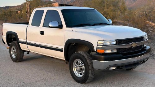 9 wild engine packages that made '90s pickup trucks legendary