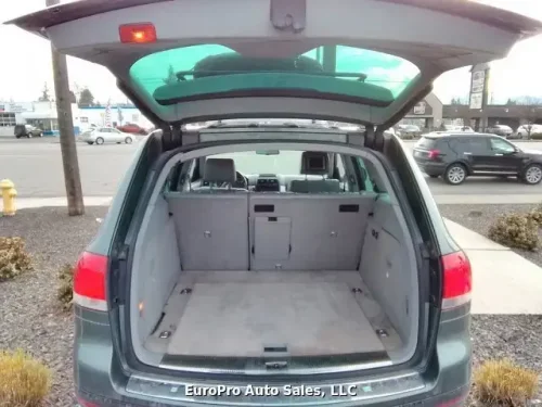 Volkswagen, 2004 Volkswagen Touareg For Sale