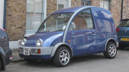 20 Cutting-Edge 80s Cars That Looked Like They Were From The Future