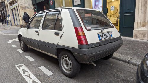 Citroën, An Artistic Coincidence: Citroën Picasso Meets Pablo Picasso’s Paris