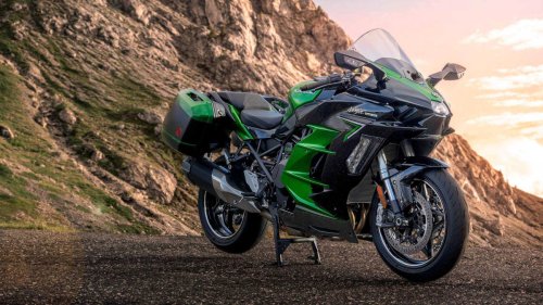 The touring machine that turns distance into a detail