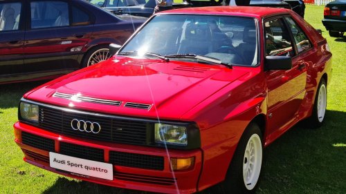 20 Cutting-Edge 80s Cars That Looked Like They Were From The Future