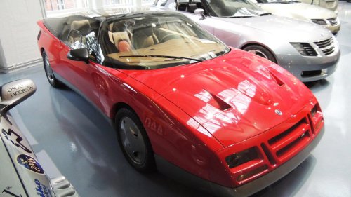 20 Cutting-Edge 80s Cars That Looked Like They Were From The Future