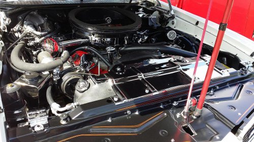 The rare V8s that didn’t sound like anything else