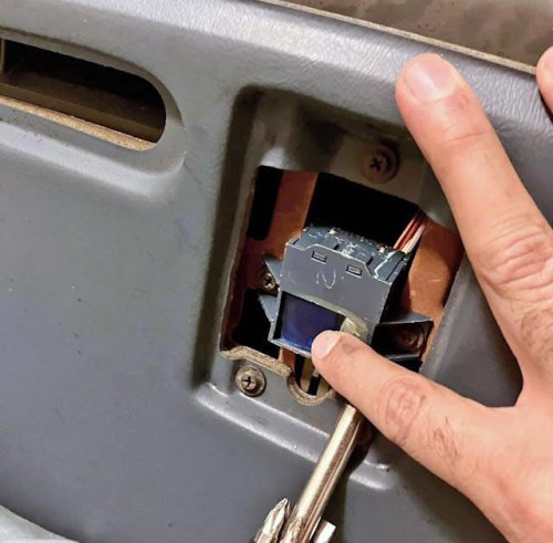 Piston Slap: A Smarter Way To Turn On Headlights?