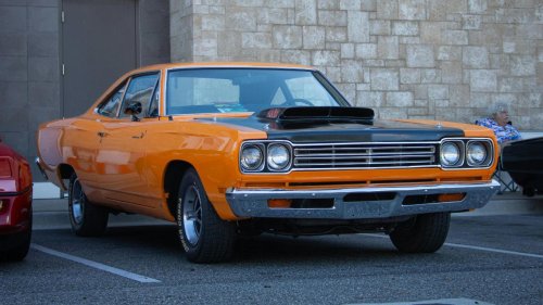 10 classic performance cars that became instant legends on arrival