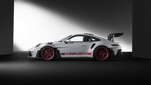 Porsche GT3 RS badge: A symbol of precision engineering