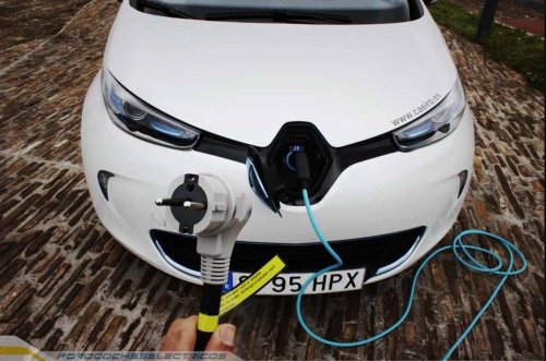 La carga de tu coche eléctrico puede hacerte perder hasta un 30% de energía y así puedes evitarlo
