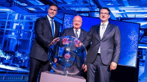 BMW, BMW boss tosses shade at German rivals in his final speech as chairman