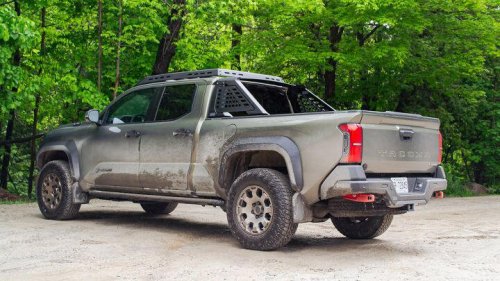 Toyota, Toyota Tacoma, Nissan, Toyota Tacoma Trailhunter vs Nissan Frontier Pro-4X Comparison